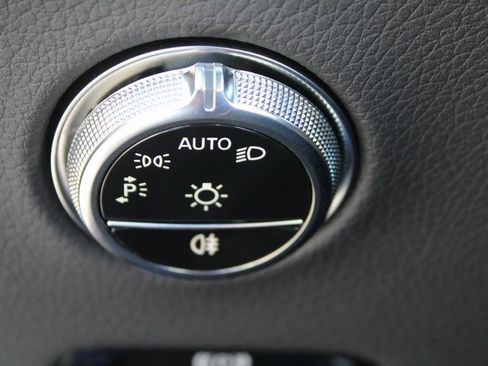 Used 2026 Mercedes-Benz GLC 300 image 27