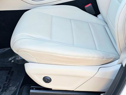 Certified 2025 Mercedes-Benz GLE 450 GLE 450 image 18