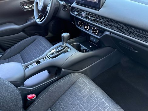 Certified 2026 Honda HR-V LX image 30