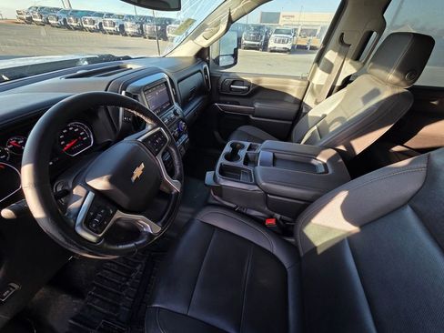 Used 2022 Chevrolet Silverado 2500 LTZ w/ Z71 Off-Road Package AWD/4WD image 10