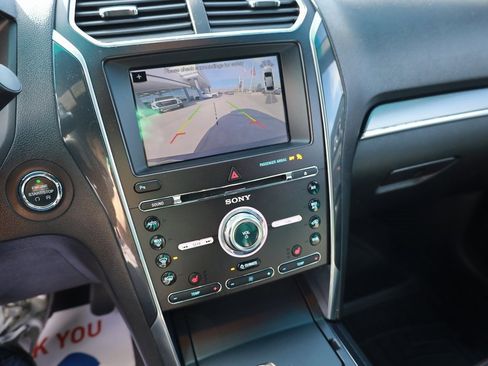 Used 2017 Ford Explorer Sport image 15