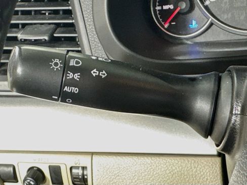 Used 2014 Subaru Legacy 2.5i Premium AWD/4WD image 12