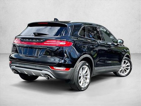 Used 2017 Lincoln MKC Select w/ Select Plus Package FWD image 2