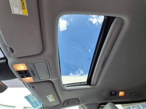 Used 2024 Honda Odyssey EX-L image 18