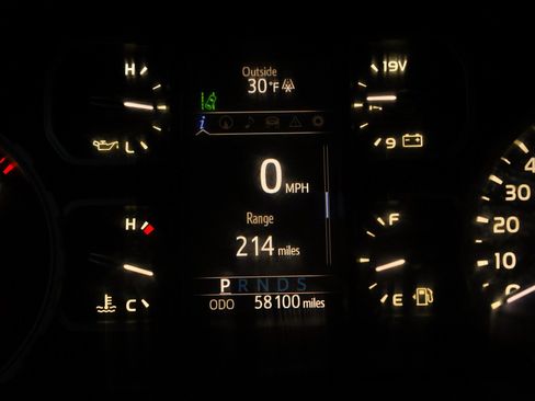 Used 2020 Toyota Tundra Limited image 31