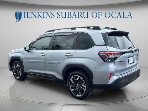 Used 2025 Subaru Forester Limited AWD/4WD image 5
