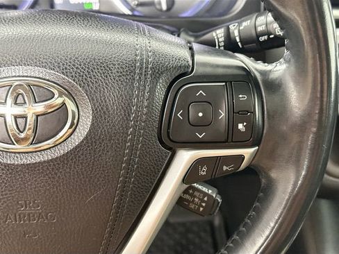 Used 2019 Toyota Highlander XLE w/ Protection Package #3 image 23