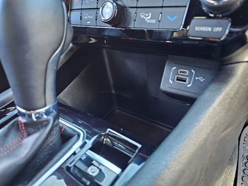 Used 2025 Jeep Compass Trailhawk image 13