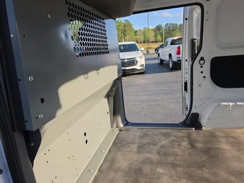 Used 2020 Nissan NV200 S FWD image 31
