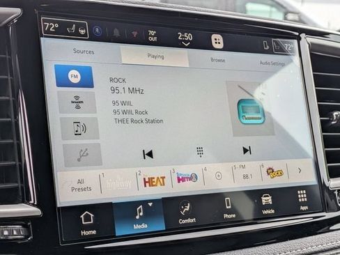 New 2027 Chrysler Pacifica Select FWD image 23