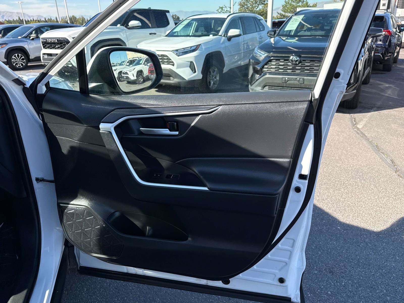 Used 2025 Toyota RAV4 XLE w/ Weather Package AWD/4WD image 20