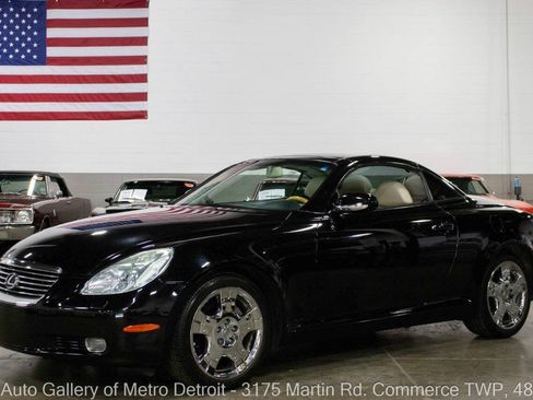 Used 2004 Lexus SC 430 Convertible RWD image 3