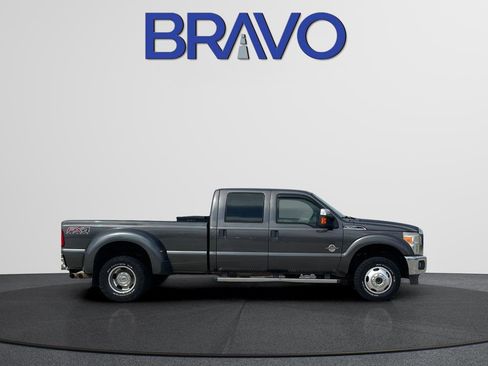 Used 2016 Ford F350 XLT w/ XLT Premium Package AWD/4WD image 4