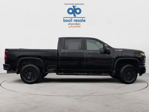 Used 2023 Chevrolet Silverado 2500 LT w/ Midnight Edition image 6