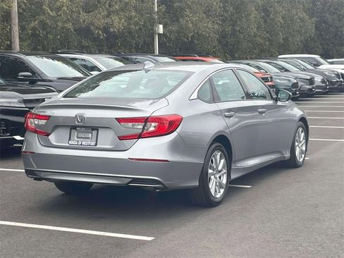 Used 2019 Honda Accord LX image 5