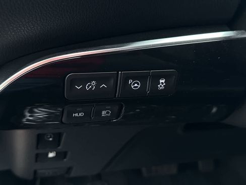 Used 2022 Toyota Prius Prime Limited image 21