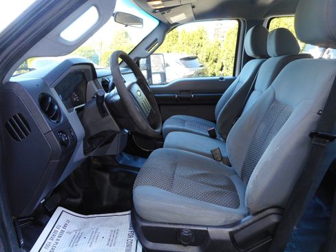 Used 2016 Ford F250 XL w/ Power Equipment Group AWD/4WD image 14