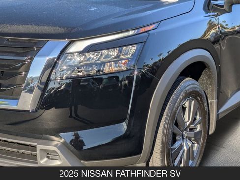 New 2025 Nissan Pathfinder SV image 10