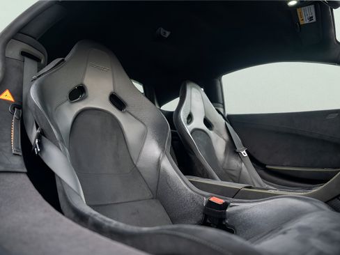 Used 2016 McLaren 675LT Coupe RWD image 44