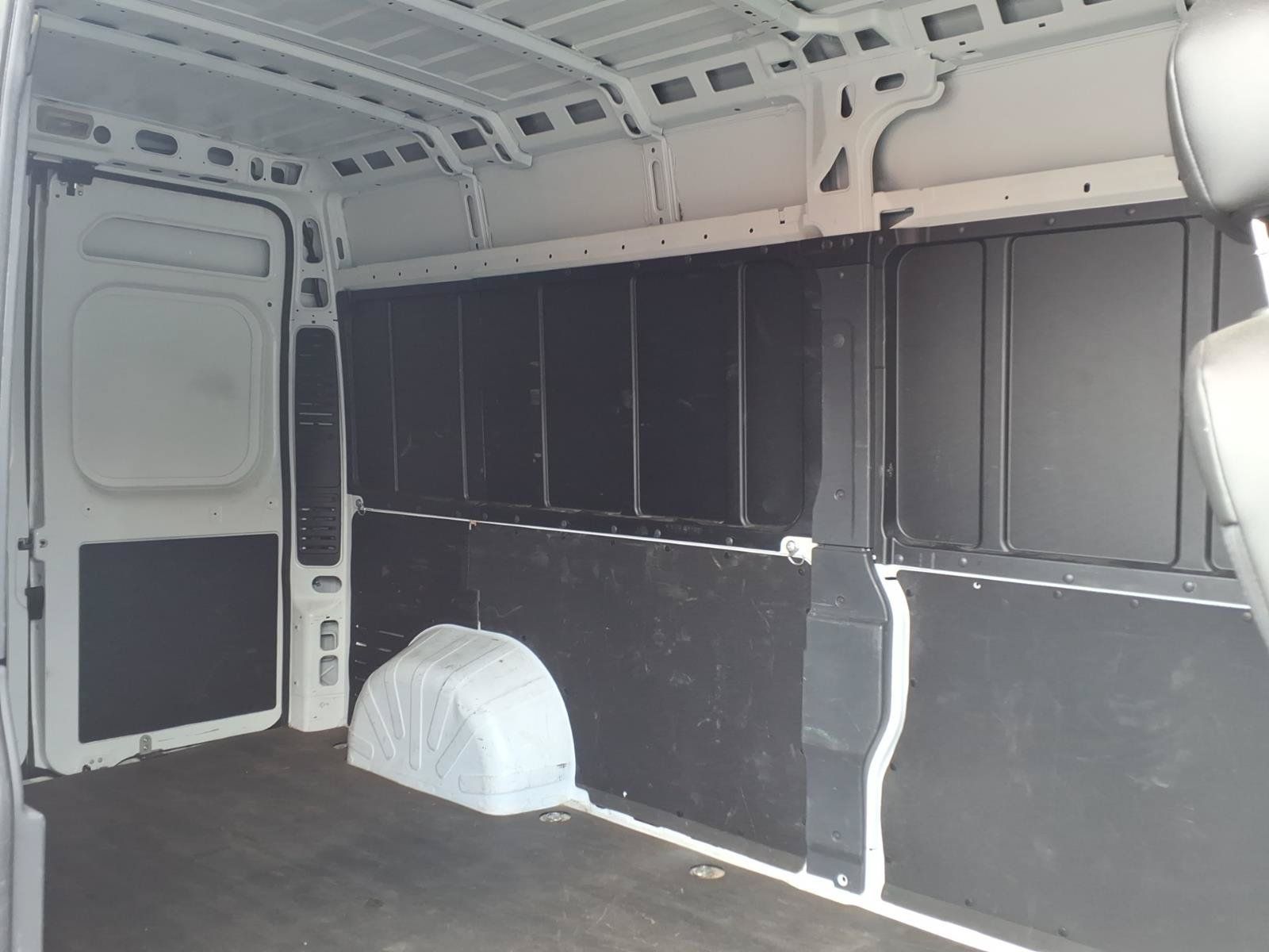 Used 2023 RAM ProMaster 2500 FWD image 12