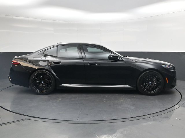 Used 2026 BMW M5 w/ Executive Package AWD/4WD image 3