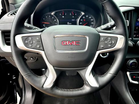 Used 2024 GMC Terrain SLT FWD image 13