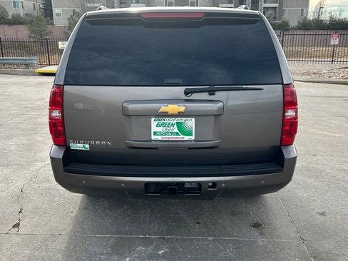 Used 2013 Chevrolet Suburban LT image 14
