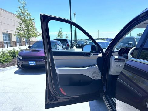 Used 2025 Hyundai Palisade Limited image 12