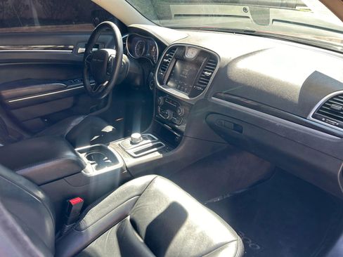Used 2016 Chrysler 300 Limited RWD image 30