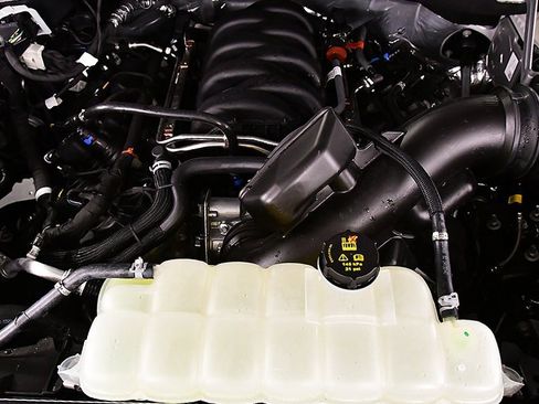 New 2025 Ford F150 Lariat w/ Equipment Group 502A High image 40