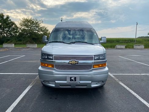 Used 2025 Chevrolet Express 2500 Extended w/ Driver Convenience Package RWD image 2