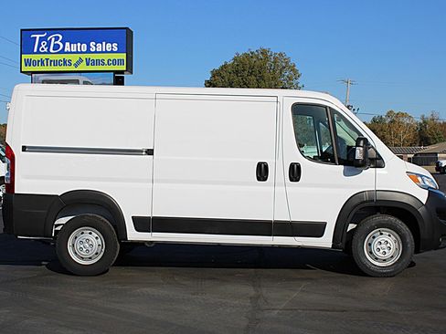 Used 2023 RAM ProMaster 2500 image 8