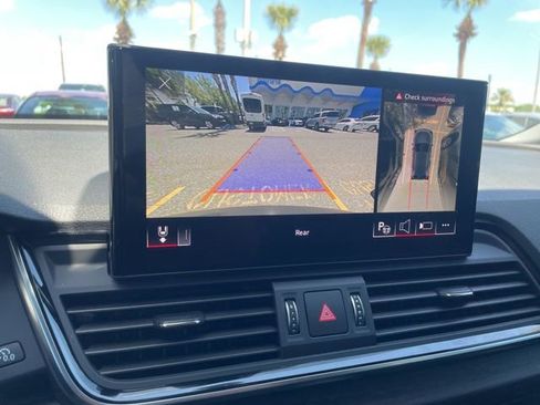 Used 2022 Audi Q5 2.0T Prestige w/ Prestige Package image 14