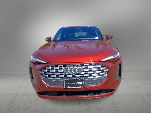 Certified 2025 Audi Q5 Premium w/ Premium Plus AWD/4WD image 3