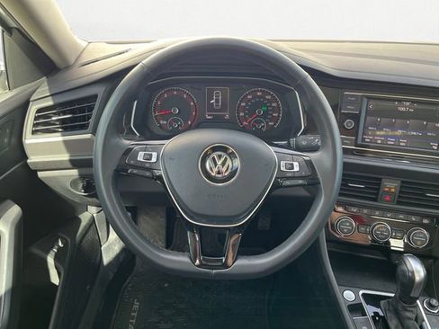 Used 2020 Volkswagen Jetta SE w/ SE Cold Weather Package image 13