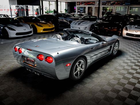Used 2004 Chevrolet Corvette Convertible w/ Preferred Equipment Group RWD image 67