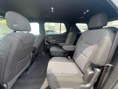 Used 2023 Chevrolet Traverse LT AWD/4WD image 17