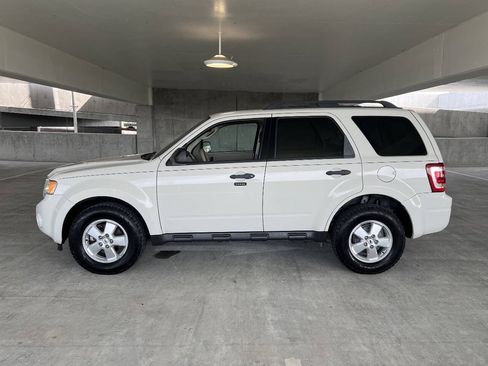Used 2009 Ford Escape XLT AWD/4WD image 15