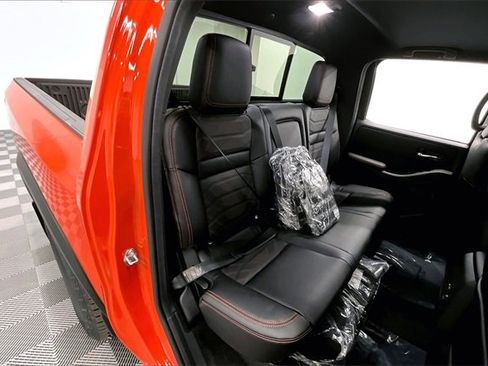 New 2025 Nissan Frontier PRO-4X w/ Pro Premium Package image 32