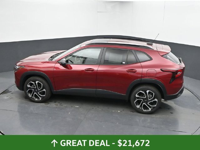 Used 2024 Chevrolet Trax RS w/ Sunroof Package FWD image 44
