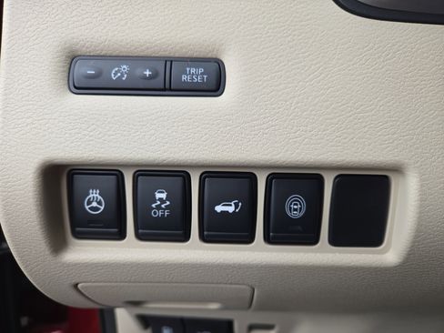 Used 2024 Nissan Murano SL image 16