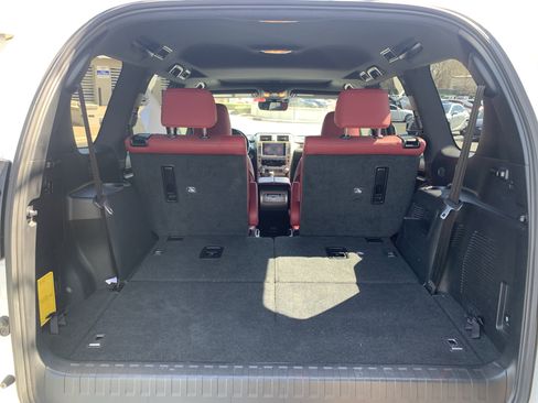 Used 2021 Lexus GX 460 Premium image 34