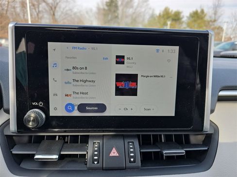 Used 2025 Toyota RAV4 XLE Premium w/ Weather Package image 17