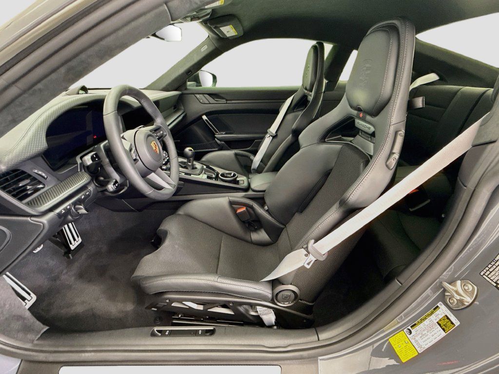 Certified 2026 Porsche 911 GT3 RWD image 5