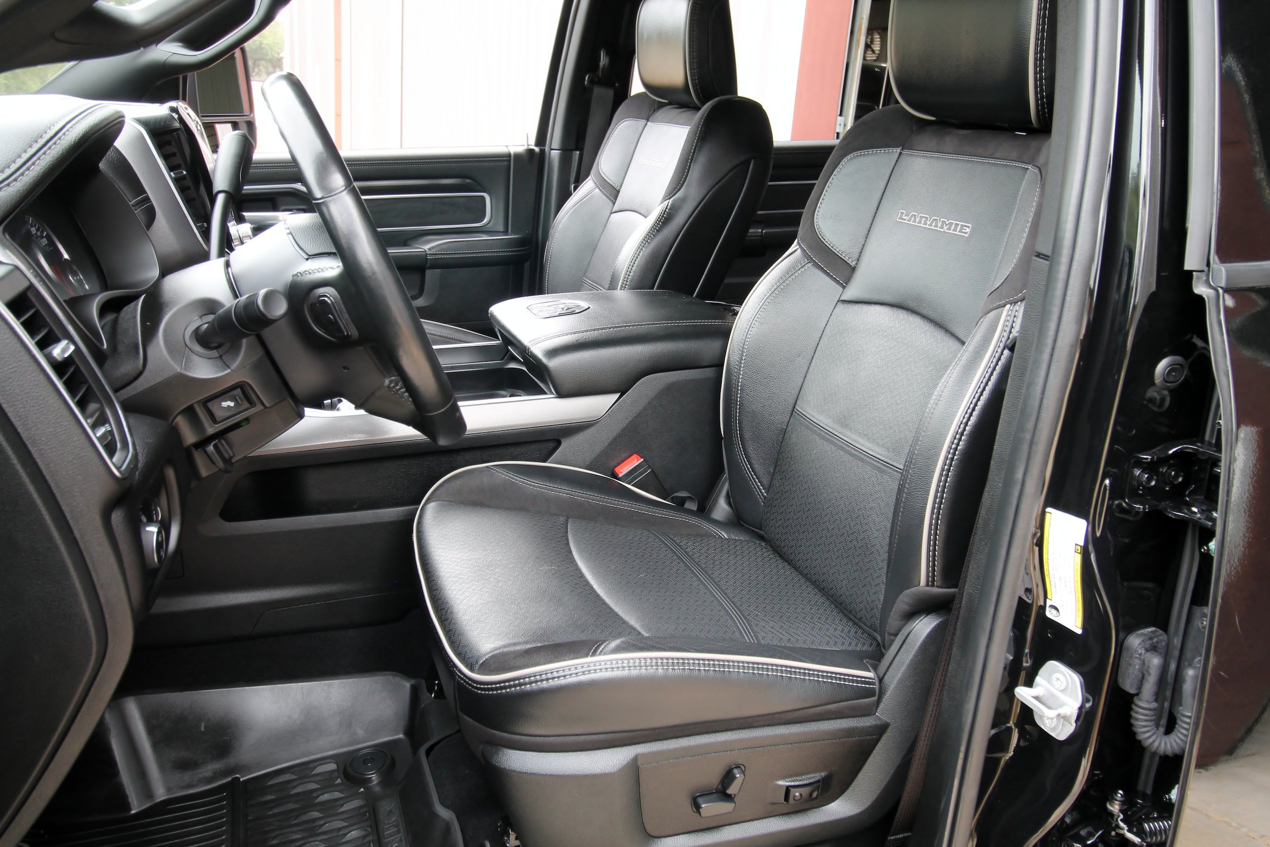 Used 2024 RAM 3500 Laramie w/ Night Edition AWD/4WD image 24