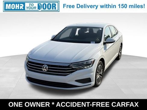 Used 2021 Volkswagen Jetta R-Line FWD image 1