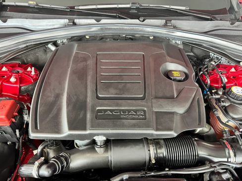 Used 2020 Jaguar F-PACE Prestige image 45