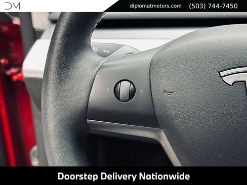 Used 2022 Tesla Model Y Performance AWD/4WD image 30