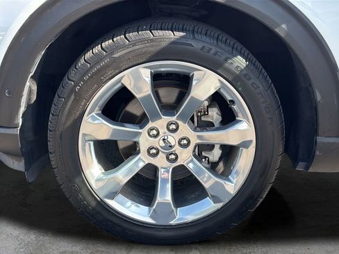 Used 2020 Ford Explorer Platinum w/ Premium Technology Package AWD/4WD image 48