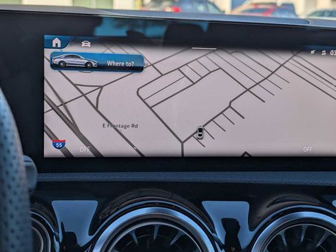 Used 2025 Mercedes-Benz CLA 35 AMG 4MATIC image 13